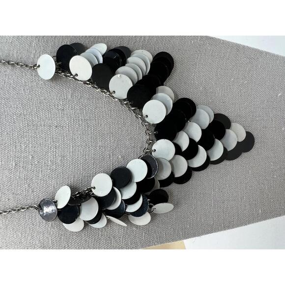 Black and White Disc Detail Necklace - Picture 2 of 8